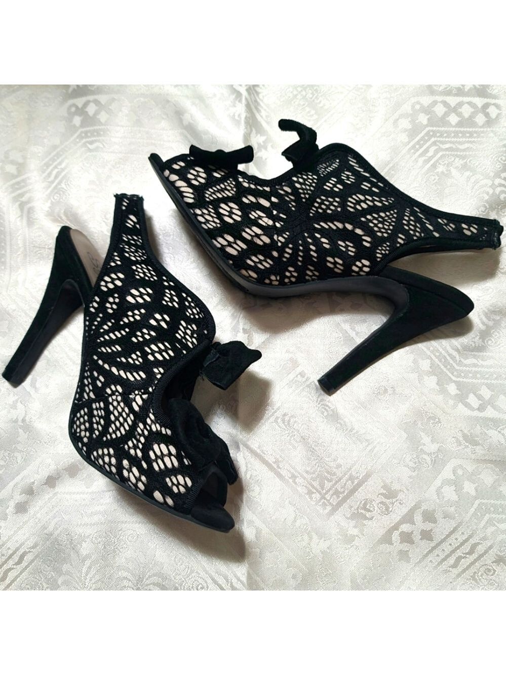 Seychelles Special Edition Black Slingback Bowed Stiletto Pumps Size 7